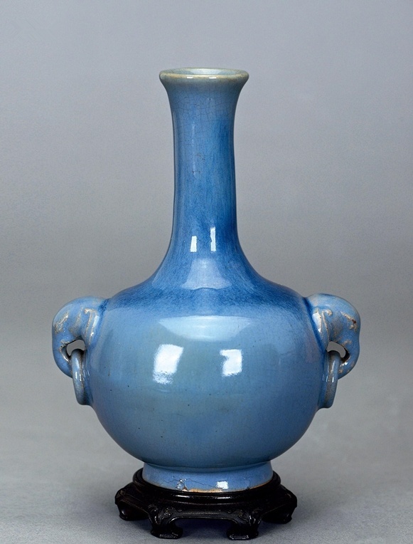 象耳瓶的收藏价值如何评判_香港收藏家協會文物鑑定檢測實驗室有限公司